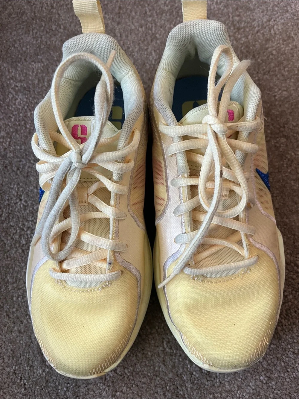Nike Sabrina 2 Anyone 2.5 youth, yellow sneakers metallic blue & hot pink swish